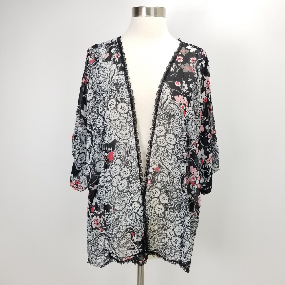Torrid Short Sleeve Sheer Floral Kimono Size 1